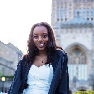 Meet your Posher, Dominique